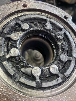 Megane III 1.5 dCi 2009: Kody błędów, komunikaty o wtrysku i układzie wydechowym, zawór sterujący