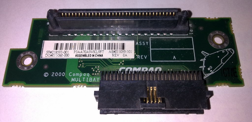 Jak podłączyć napęd optyczny do Compaq IPAQ Desktop z nietypowym ...