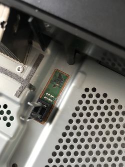 Naprawa wyrwanego gniazda zasilacza w konsoli PS4 - czy to zrobić samemu?