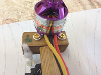 Jak małym kosztem zbudować swój własny Tri-Copter