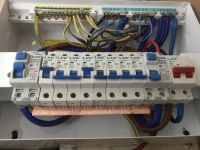 Zdjęcia najlepszych i najgorszych instalacji elektrycznych.