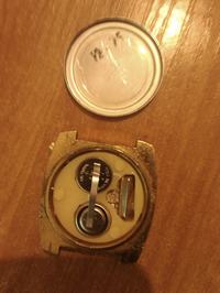 Quartzmatic z '75 - wyświetla dwie kreski, odlutowany styk przycisku