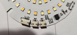Lampka LED – jak podłączyć nowe gniazdo USB-C do PCB po wyrwaniu oryginału?