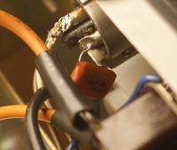 Radio CB stabo xf4012 przy nadawaniu pali bezpiecznik