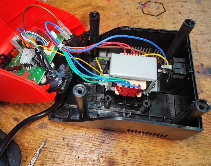 Inside of the Yato YT-82457 Soldering Station Inside of the Yato YT-82457 soldering station with visible wires and components.