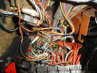 Golf mk2 1.8RP - dziwne działanie pompy paliwa przy włączaniu świateł