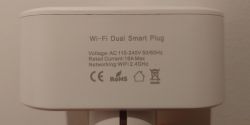 Label on the Wi-Fi dual smart plug with technical specifications.