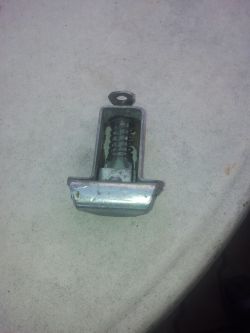 Navara D40 - Szukam rygla? Zatrzasku? Klapy zabudowy