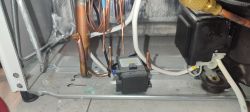 Elektrolux ENN 2853 COW - niezwykle głośna sprężarka i alarm temperatury w chłodziarce