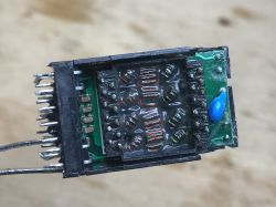 Wnętrze gniazd RJ45 ze zintegrowanym transformatorem sygnałowym Wnętrze gniazd RJ45 ze zintegrowanym transformatorem sygnałowym