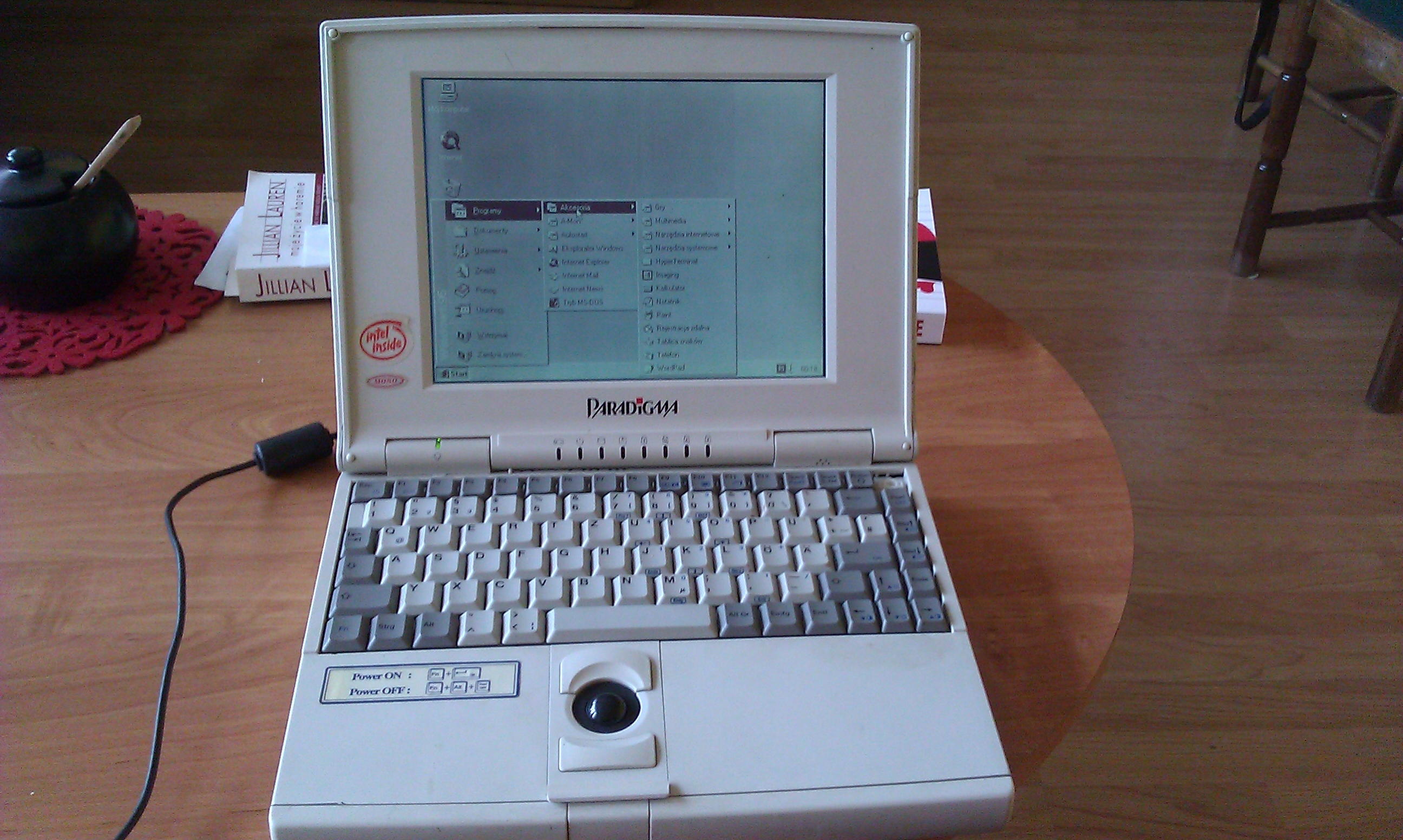 Laptop z 1994 roku potrzebny na cito! - elektroda.pl