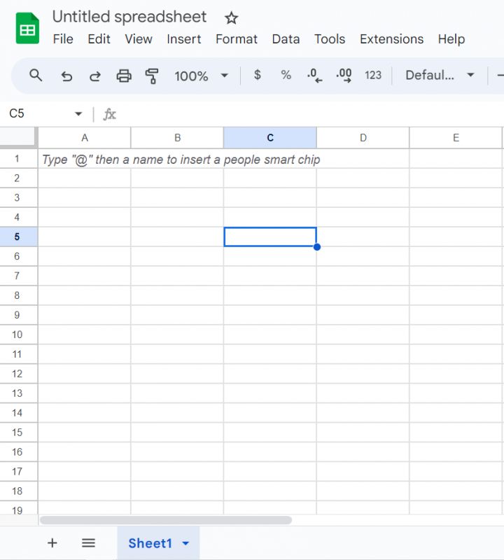 Zrzut ekranu z pustego arkusza Google Sheets z otwartą kartą 