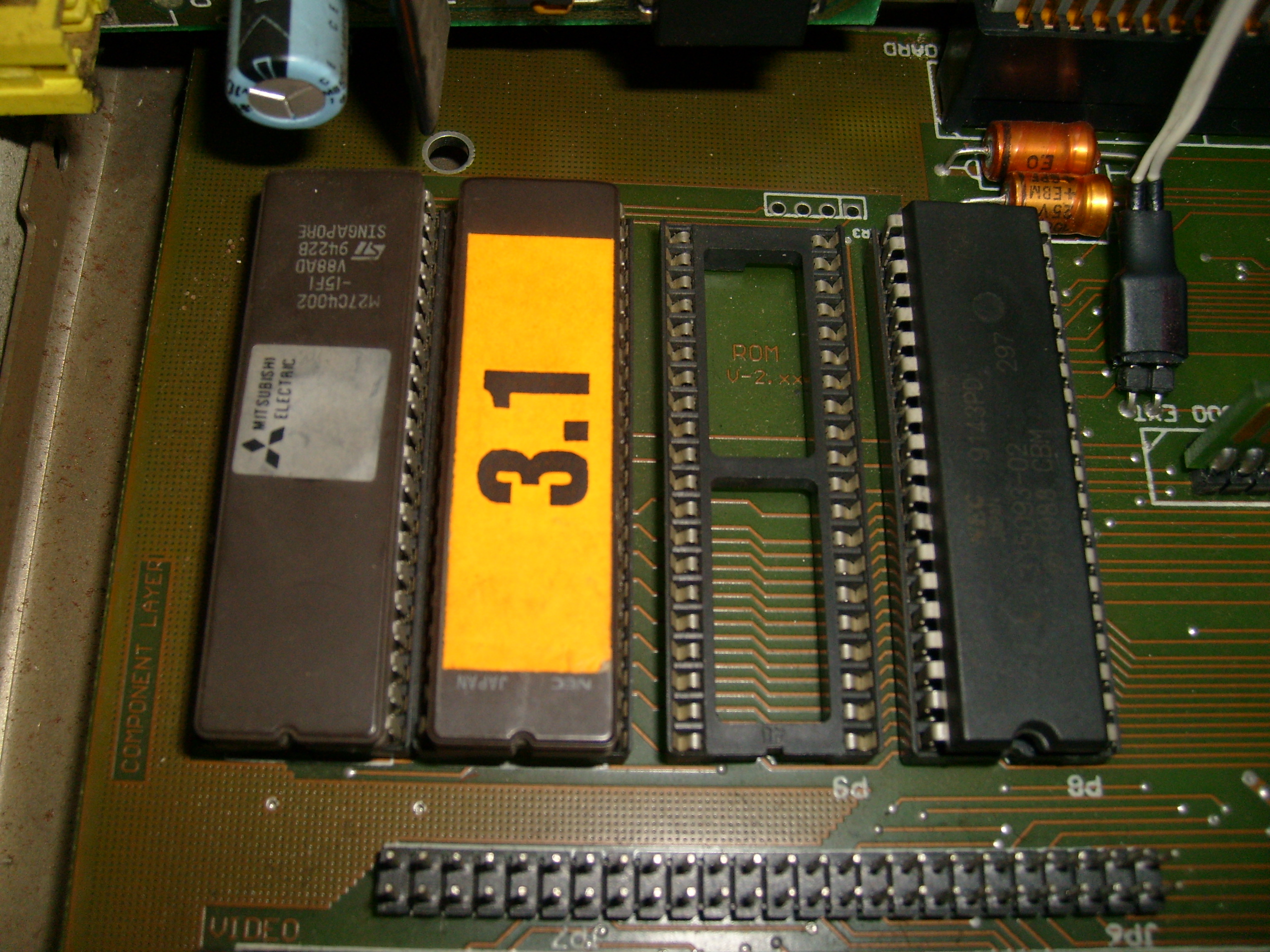 Bouton D'éjection Chinon FB 354 – Pour Amiga A500 / A600, Neuf Sous Blister