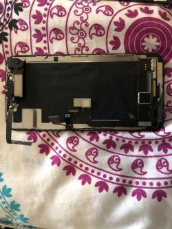 Nieaktywne Face ID w iPhone X po wymianie na inny wyświetlacz