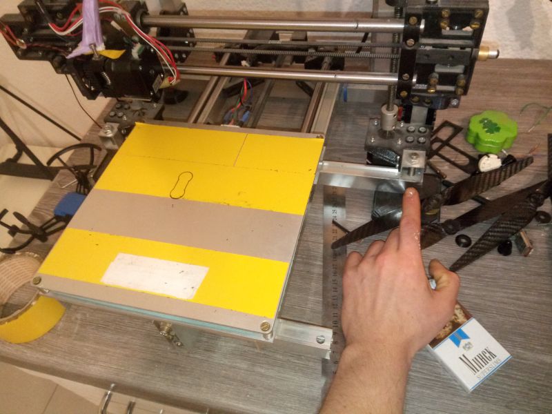 Gdzie kupić twardy wałek 8mm i łożyska do Anet A8? Uszkodzenie po użyciu kombinerek