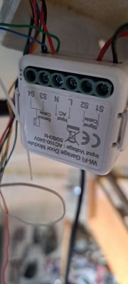 How do I reduce the relay trip time on the Tuya gate controller?
