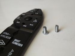 Wielofunkcyjne szczypce Knipex 9721215B, recenzja Wielofunkcyjne szczypce Knipex 9721215B, recenzja