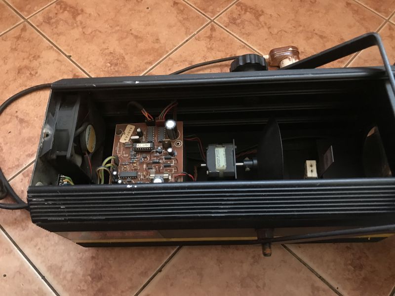 Disco lighting from the pre-DMX era – what lies inside the analogue Trix BrokenSwing 501?