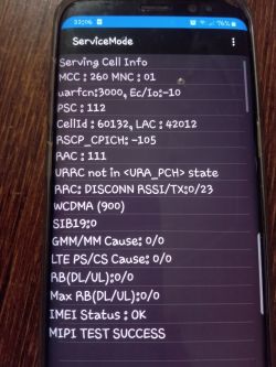 Ekran telefonu Samsung Galaxy S8 pokazujący tryb serwisowy z informacjami o sieci komórkowej