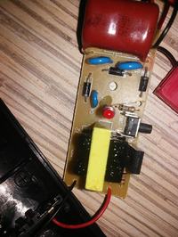 Zwiększenie napięcia elektrycznej łapki na muchy, kilka pytań