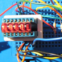 Malutka płytka wyświetlająca napisy