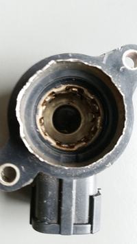 NISSAN PRIMERA P11 1.8 QG18DE - Skaczą obroty biegu jałowego 1500-2000 rpm