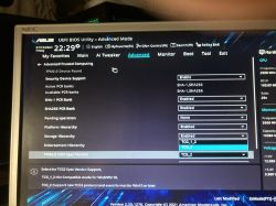 Zrzut ekranu narzędzia UEFI BIOS Utility w trybie zaawansowanym.
