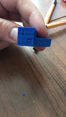 Drukarka Motion 3D Kreator - nieciągłe linie druku z PLA, ustawienia w Ultimate Cura 4.9