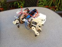 Czworonożny robot sterowany przez tablet + symulator