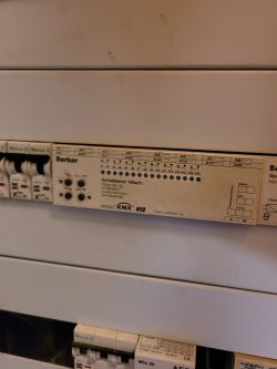 Old KNX installation: Failure of light control - Berker 7531 00 02, Hager TS 351, B.IQ switches Old KNX installation: Failure of light control - Berker 7531 00 02, Hager TS 351, B.IQ switches