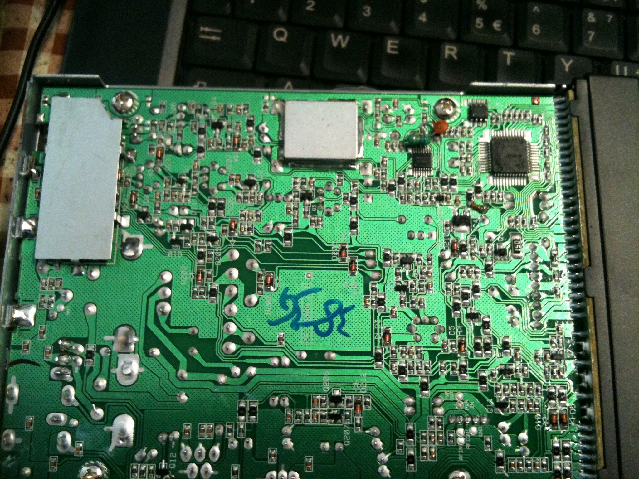 Uniden PRO 520XL SMD nowa konstrukcja - blokowanie się odbiornika.