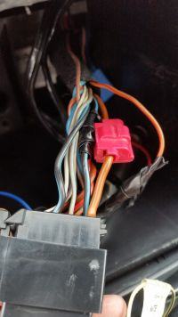 Skoda Fabia 2001: Pioneer MVH-160UI Radio Auto On/Off with Key - Wiring Configurations