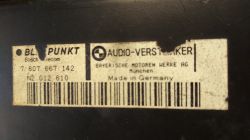 Blaupunkt 7607667142 - Wzmacniacz BMW E36 potrzebna rozpiska złącz lub schemat