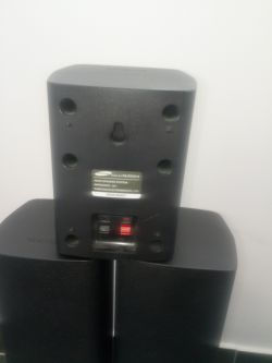 Czy do amplitunera Sony STR-DN1050 można podłączyć głośniki 3 omowe?