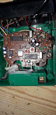 Czy Walkie-talkie (27,185MHz) może zakłócać kanał 19 CB radia (27,180MHz)?