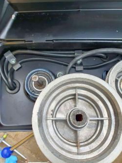 - Uszkodzona wiertarka kolumnowa TOM GP22ACP - prośba o diagnozę - Uszkodzona wiertarka kolumnowa TOM GP22ACP - prośba o diagnozę