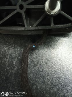 Dlaczego kierunkowskazy w Peugeocie 3008 1.6 HDi nie działają prawidłowo?