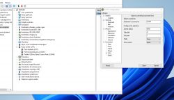 Zrzut ekranu z Menedżera urządzeń w systemie Windows i konfiguracją PuTTY.