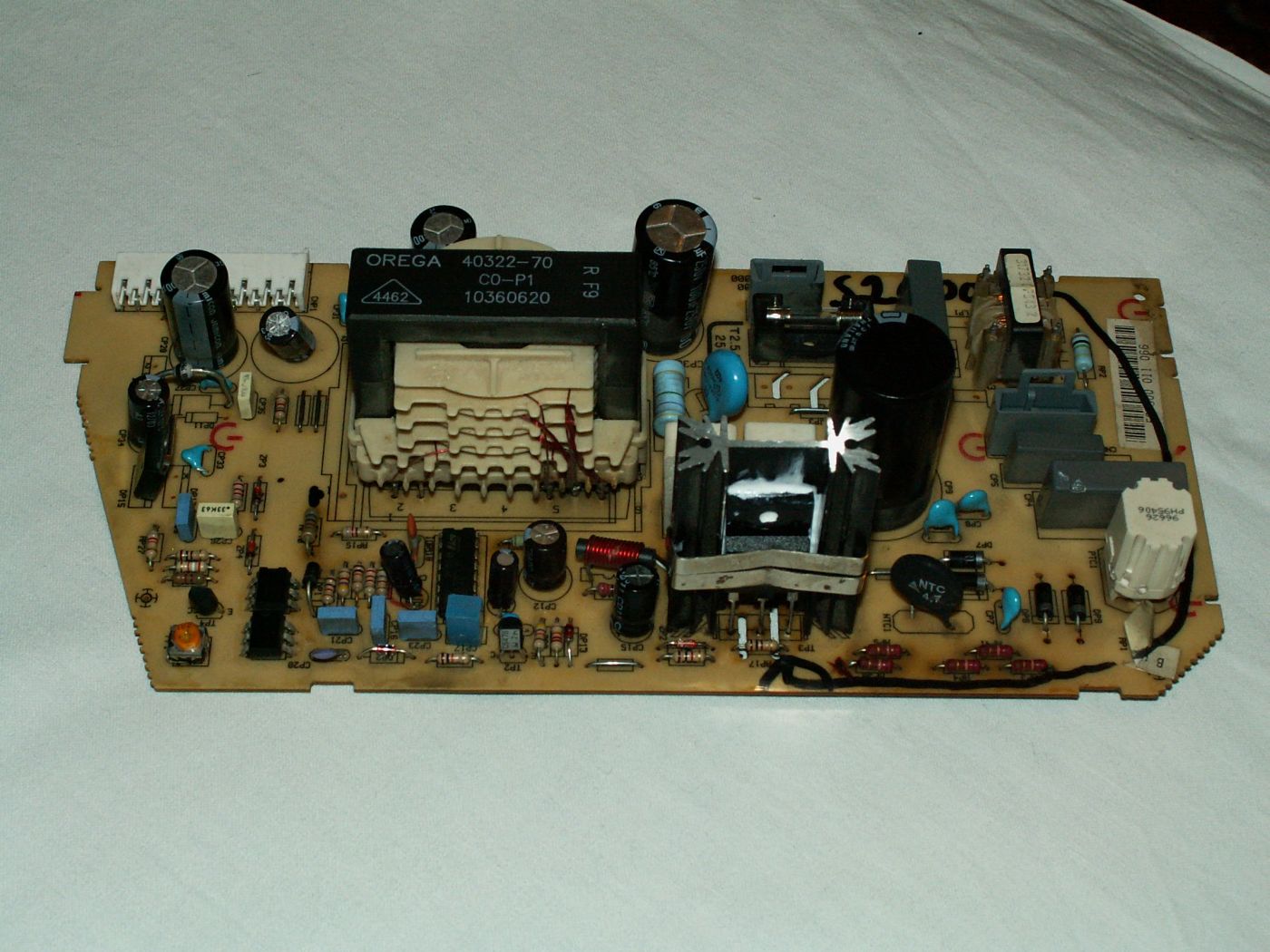 Za wysokie napięcia ORION TV2807 CHASSIS PROFESSIONAL7000