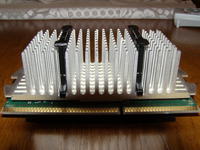 Jak zdjąć radiator z procesora Pentium 3 500/512/100/2.0V Slot1?