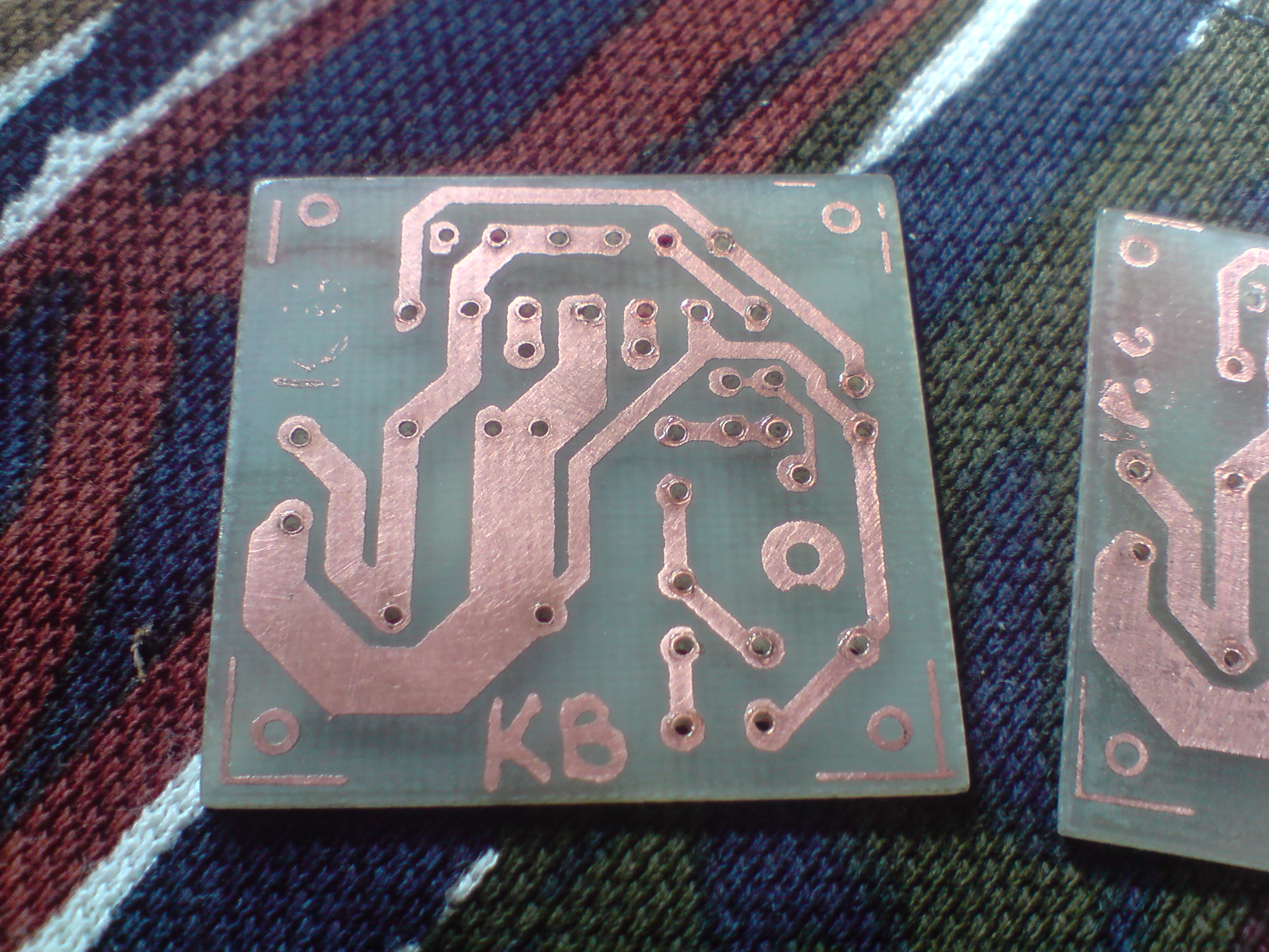 Mój pierwszy wzmacniacz na TDA1518BQ - elektroda.pl