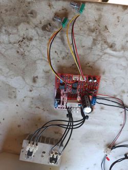 Zasilacz 0-30V (electronics labs) - cały czas świeci się dioda LED
