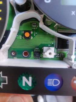 eeprom L46R - coś jak 93c46 - brak możliwości odczytu