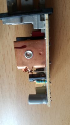 Audi - Uszkodzona dioda w sterowniku (przekaźniku) klimatyzacji 443 919 578 J