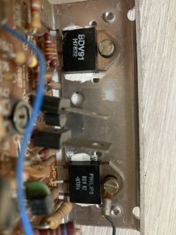 stary wzmacniacz saba mi 212 - trzaski, strzaly, szum, gubienie napięcia