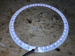 Lampa pierścieniowa LED USB RGBCW - budowa, wnętrze, naprawa