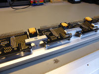 Robot lutujący dwurzędowe listwy kołkowe