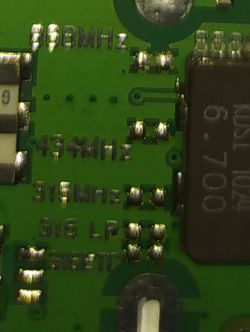 Mini Countryman 2010 - Niedziałający pilot, stan akumulatora 2,7V, uszkodzona folia na zawiasie