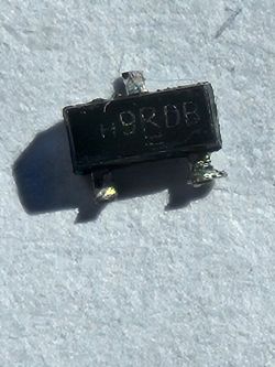 Identyfikacja tranzystora SMD na podstawie zdjęcia