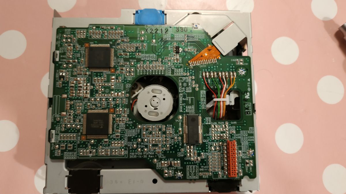 VW RCD310 Błąd Error check cd, Error service cd. Wysuwany napęd